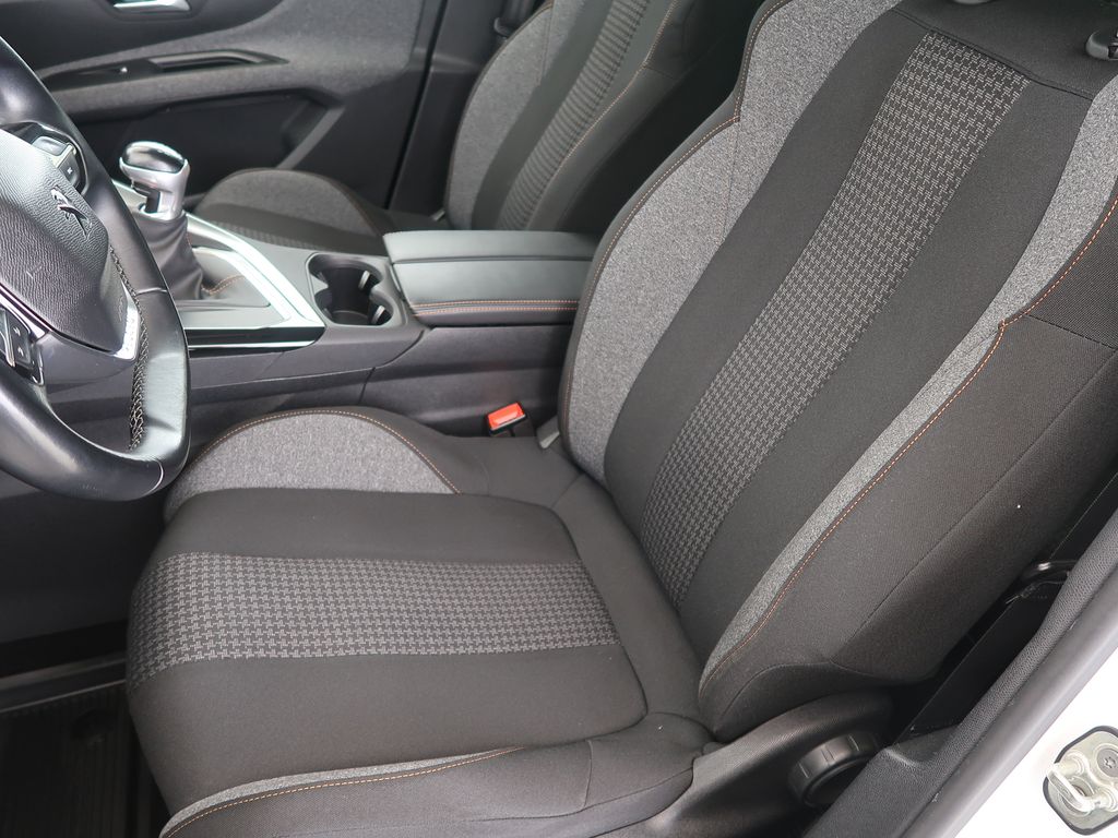 peugeot-5008-1-2puretech-cz-1maj-allure - 8