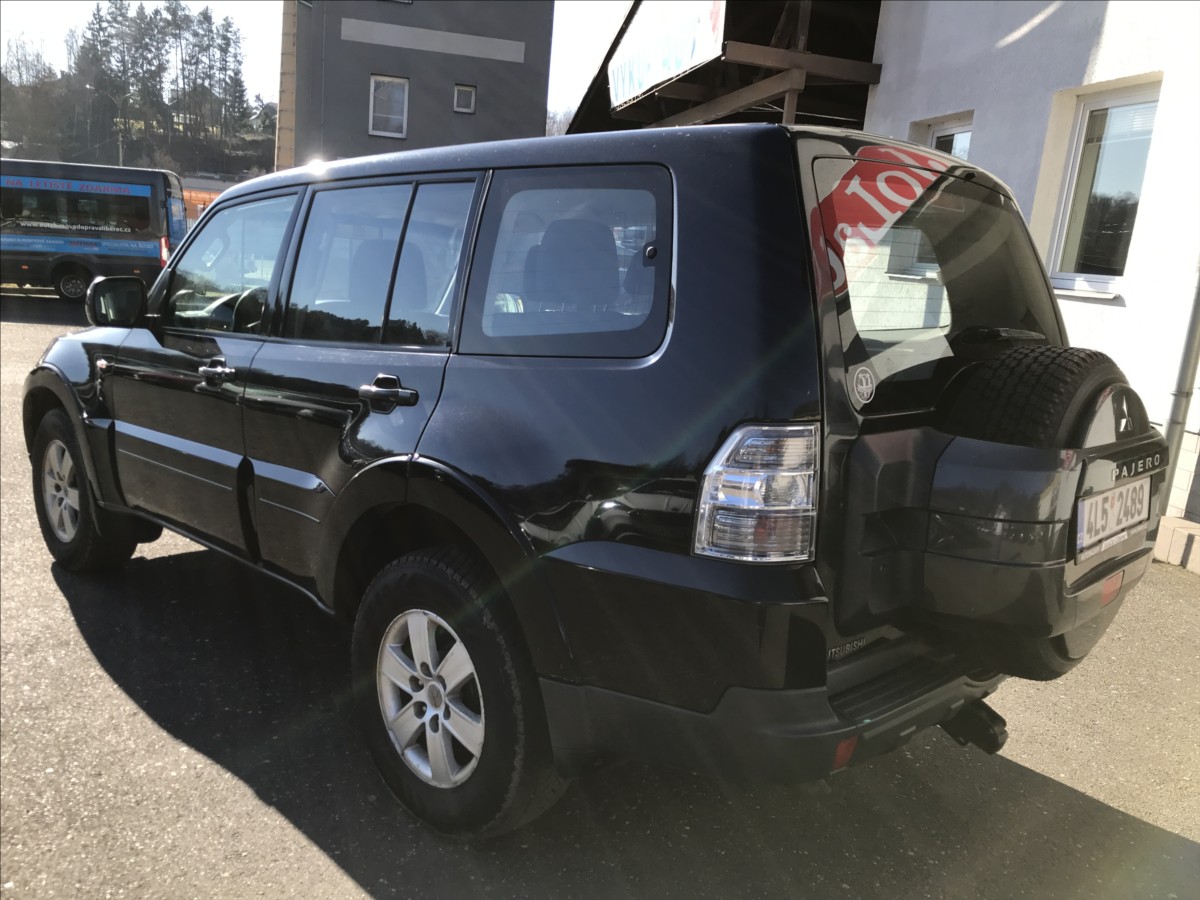 mitsubishi-pajero-3-2-di-d-4x4-automat - 6