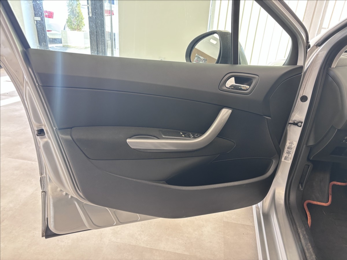 peugeot-308-1-6-vti-120 - 6