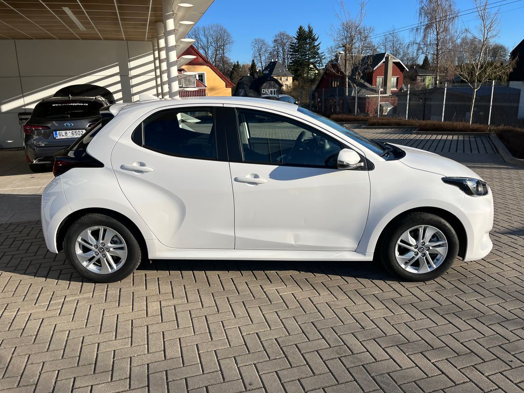 toyota-yaris-1-5-hybrid-e-cvt-comfort - 6