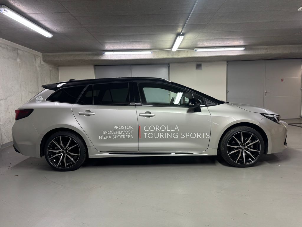 toyota-corolla-gr-sport-dynamic-2-0-hybrid - 3