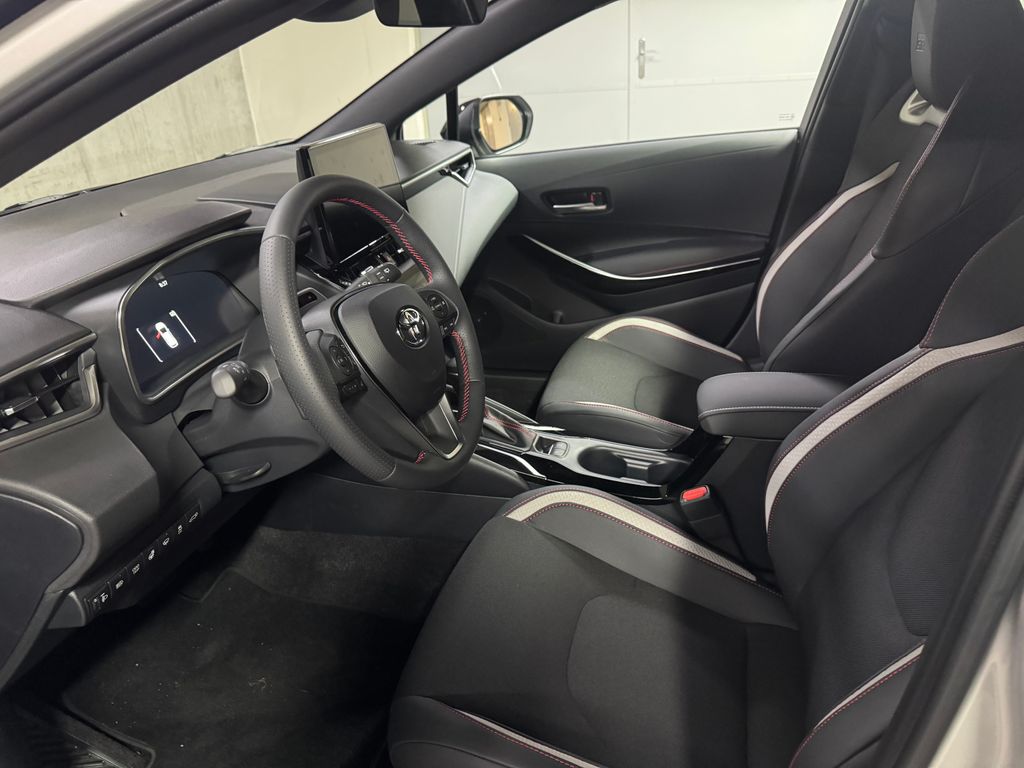 toyota-corolla-gr-sport-dynamic-2-0-hybrid - 8