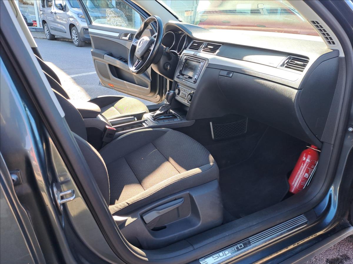skoda-superb-2-0-tdi-dsg - 7