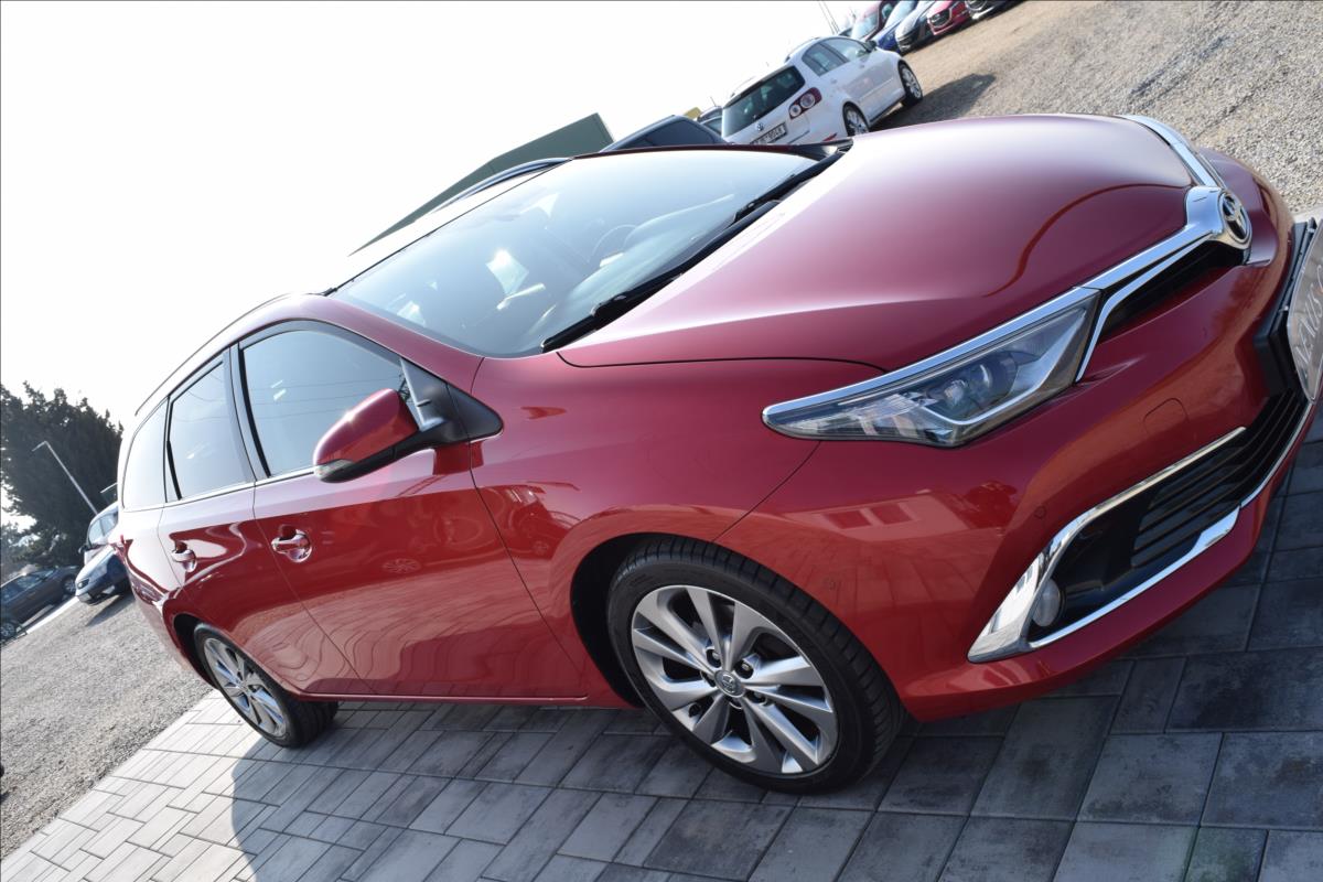toyota-auris-1-2-i-85kw-xenony-automat-alu - 3