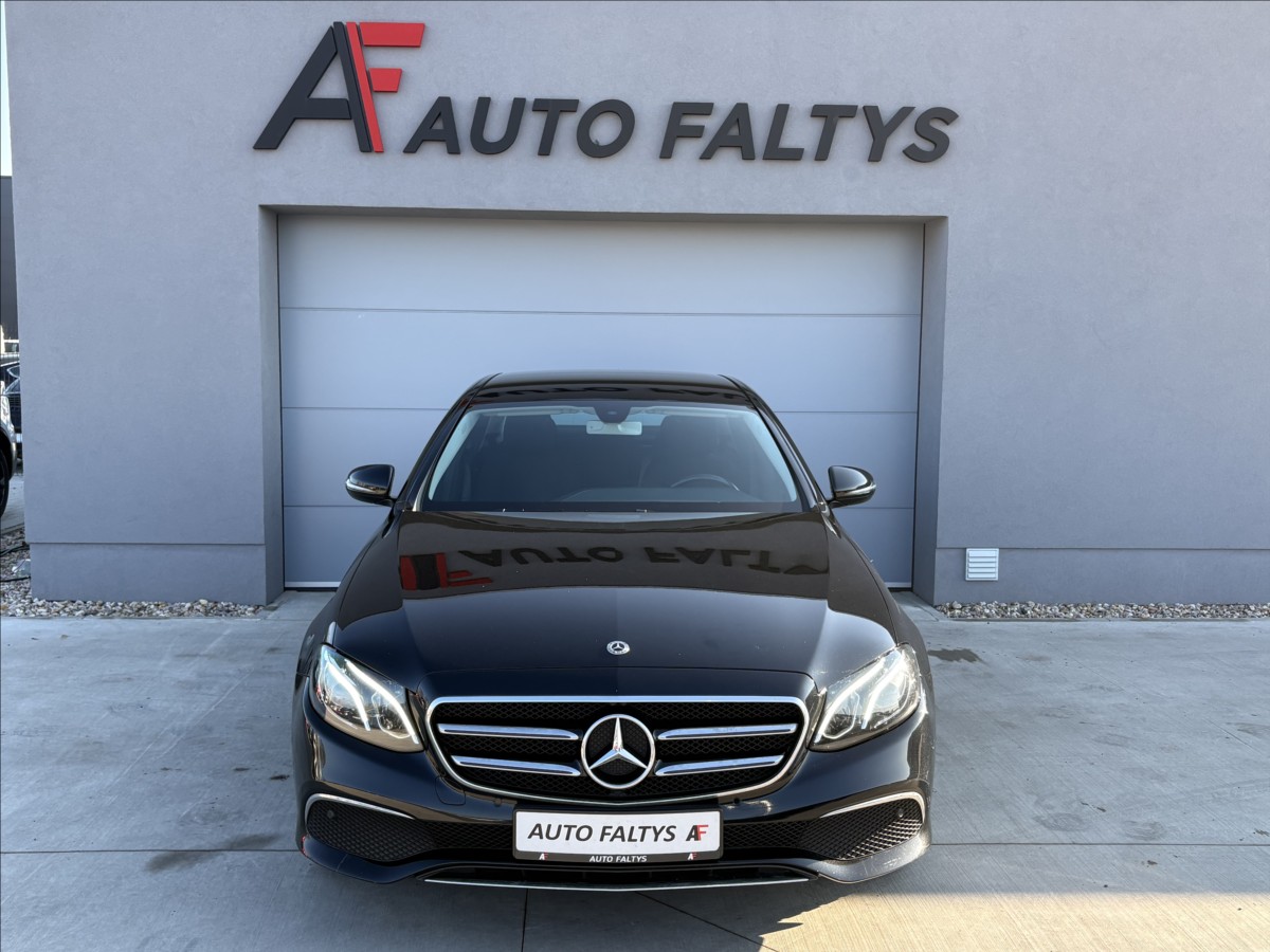 mercedes-benz-tridy-e-220-d-143-kw-automat-cz - 2