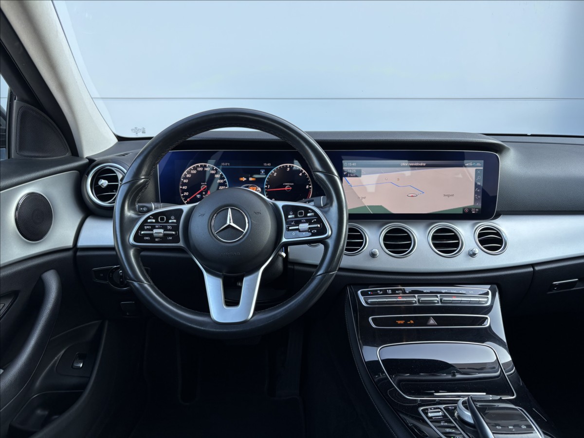 mercedes-benz-tridy-e-220-d-143-kw-automat-cz - 6