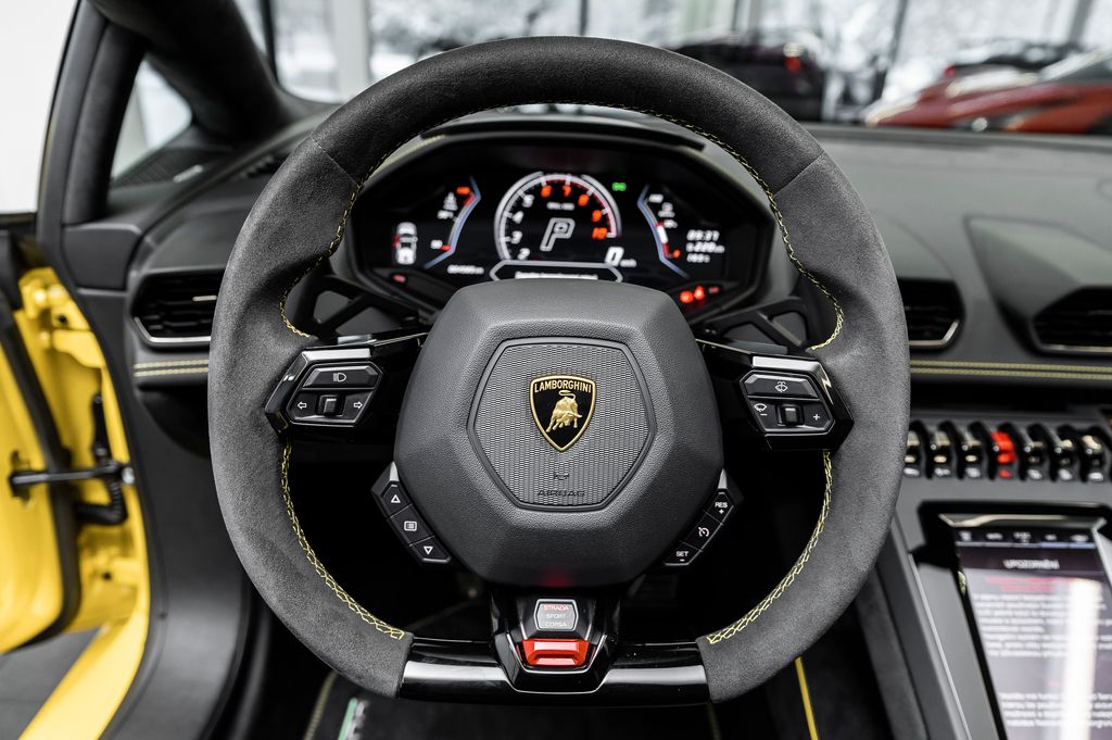 lamborghini-huracan-evo-spyder - 5