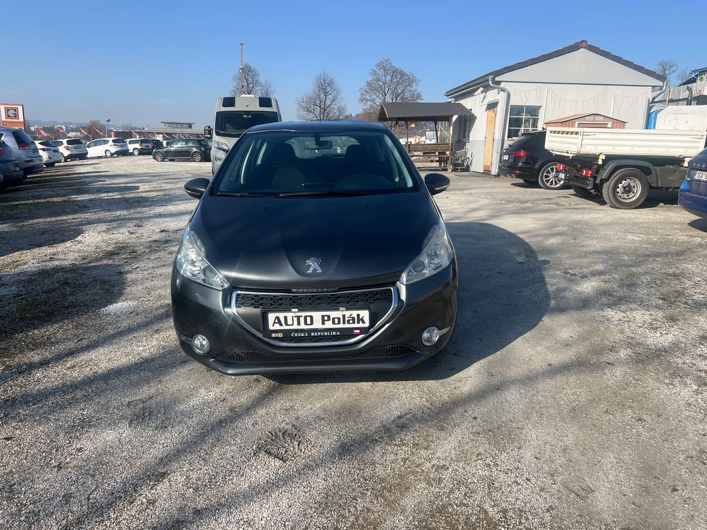 Peugeot 208 1.2VTI