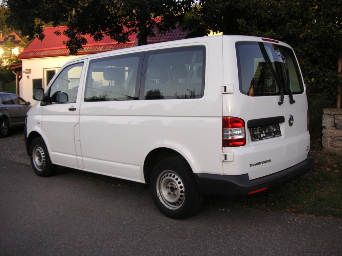 volkswagen-transporter-2-0-tdi-serviska-t5-facelift - 4