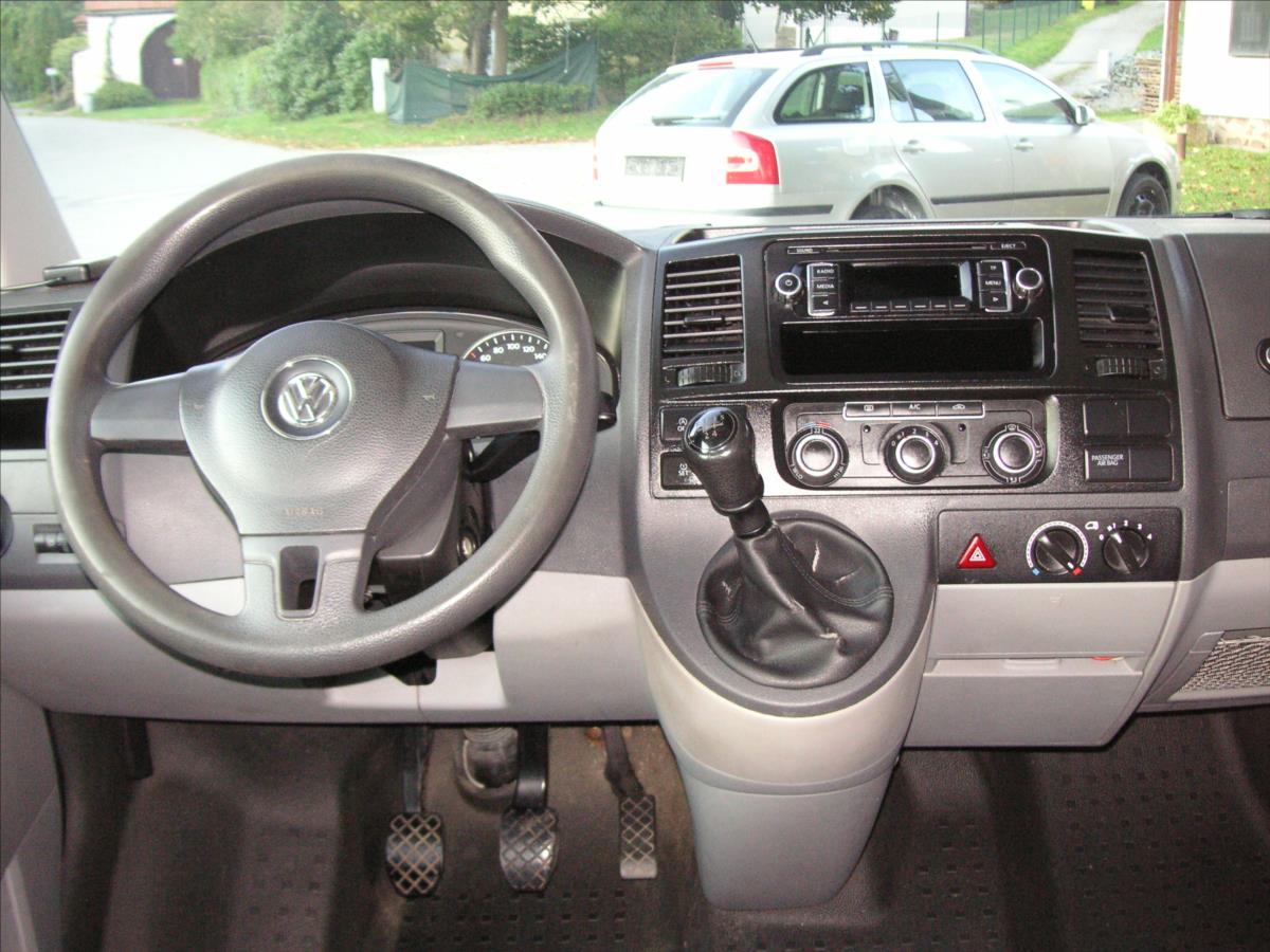 volkswagen-transporter-2-0-tdi-serviska-t5-facelift - 9