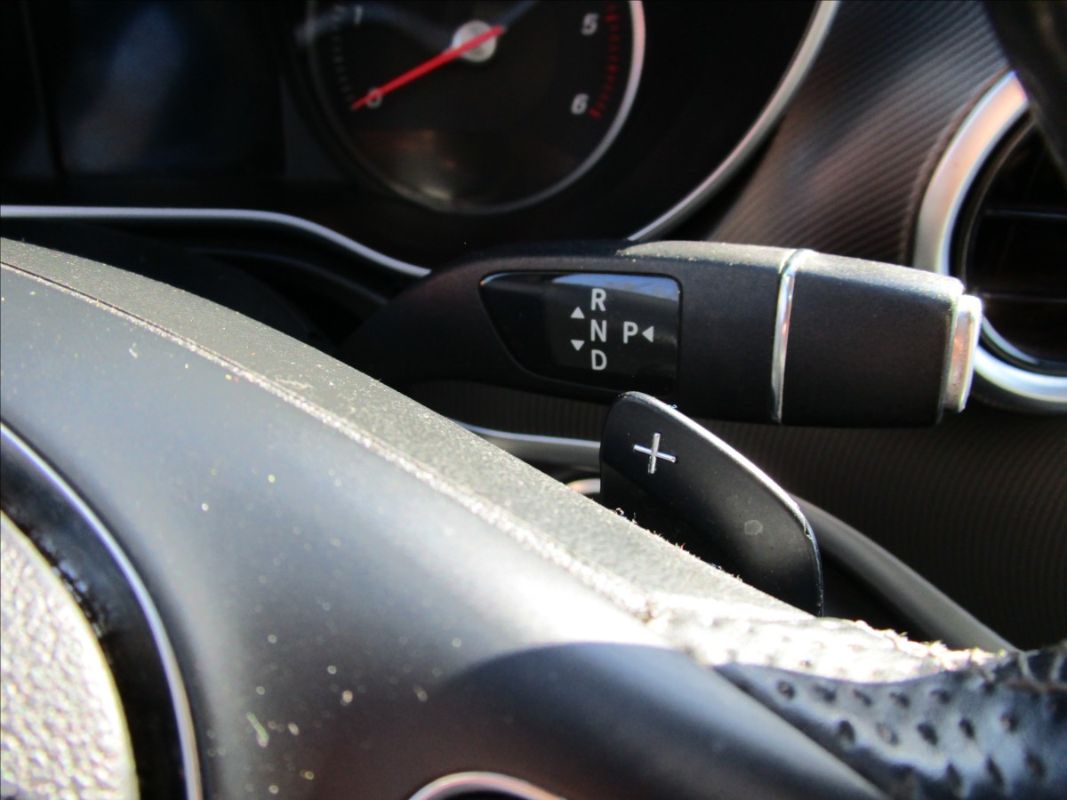 mercedes-benz-tridy-v-v250d-4matic-l-avantgarde-7-mist-1-maj - 9