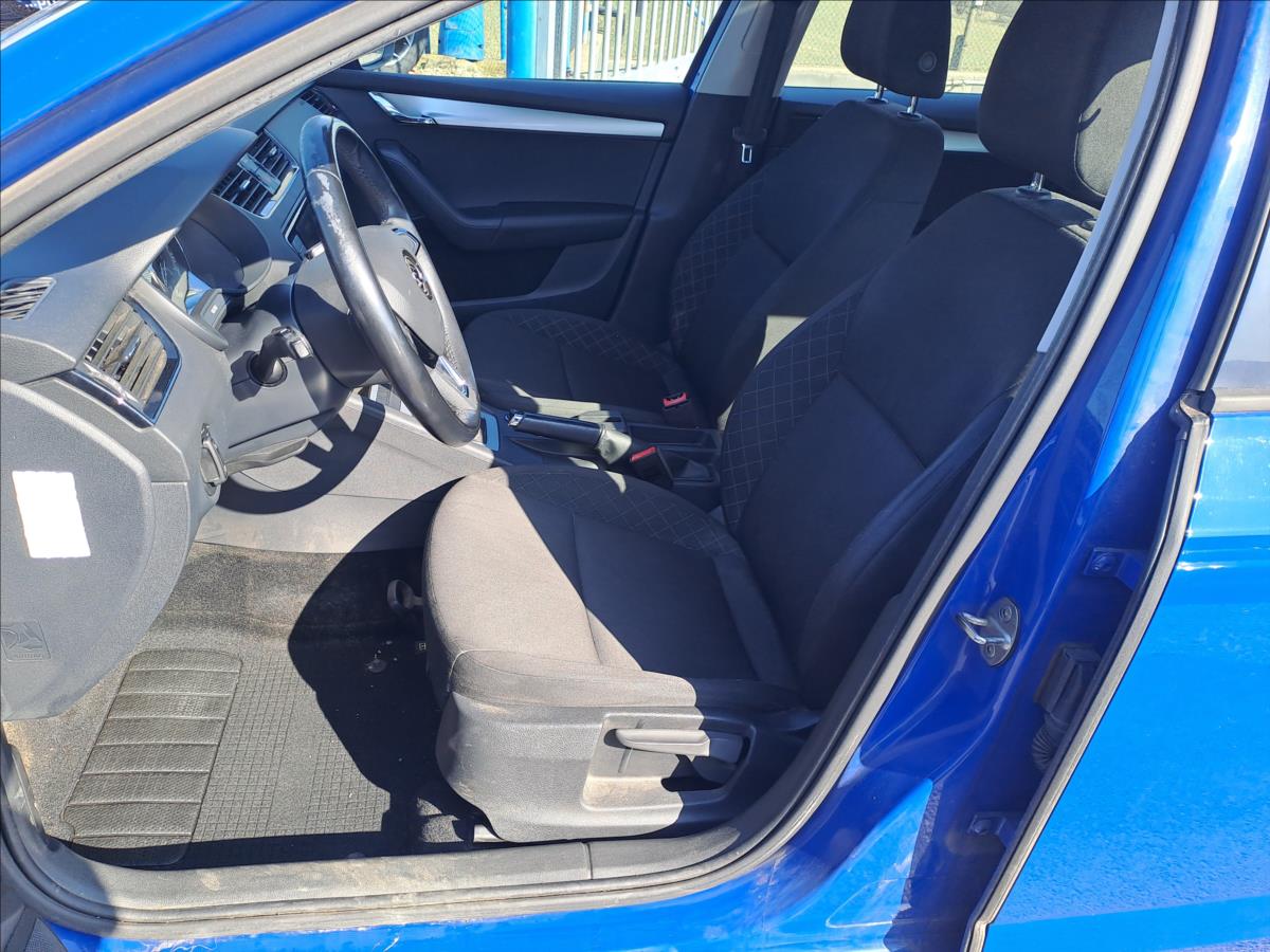 skoda-octavia-1-5-tsi-1-majitel-koupeno-cz - 4