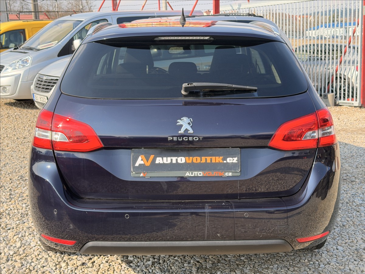 peugeot-308-2-0-hdi-110kw-panorama - 5