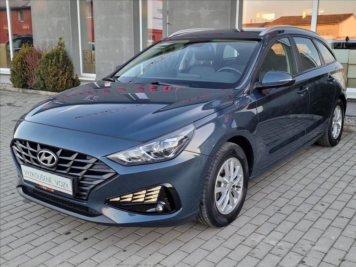 hyundai-i30-1-6crdi-comfort-cr-1-majitel - 4