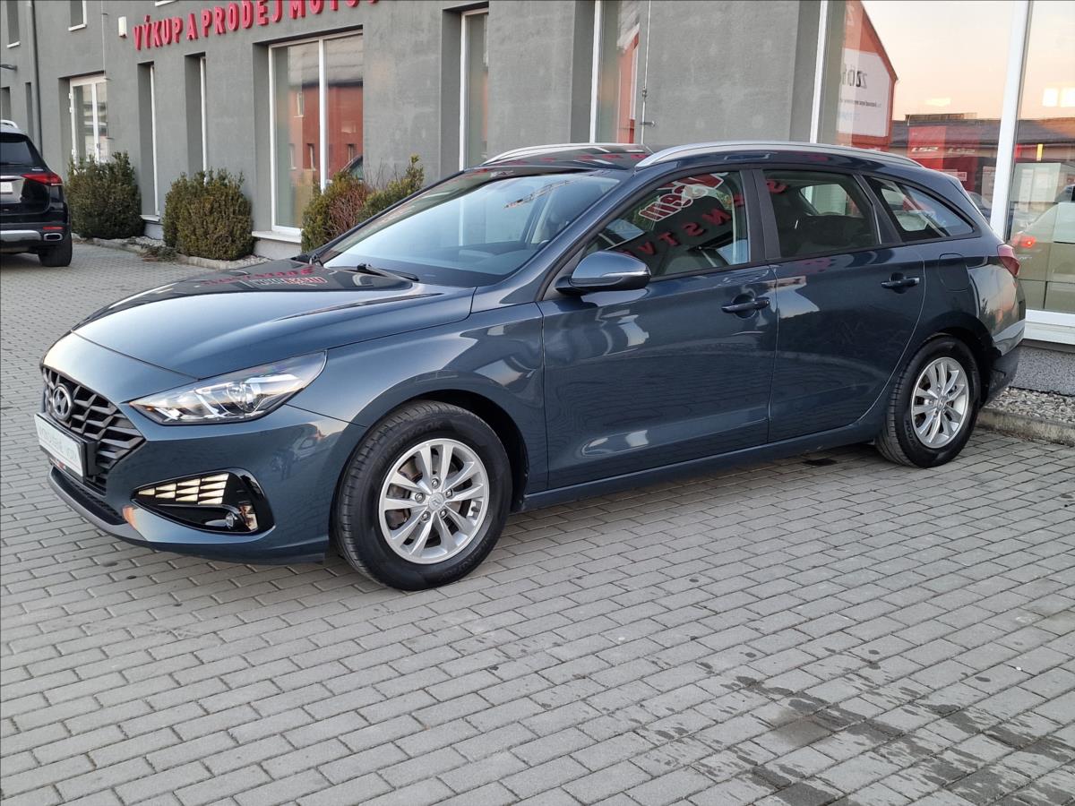 hyundai-i30-1-6crdi-comfort-cr-1-majitel - 5
