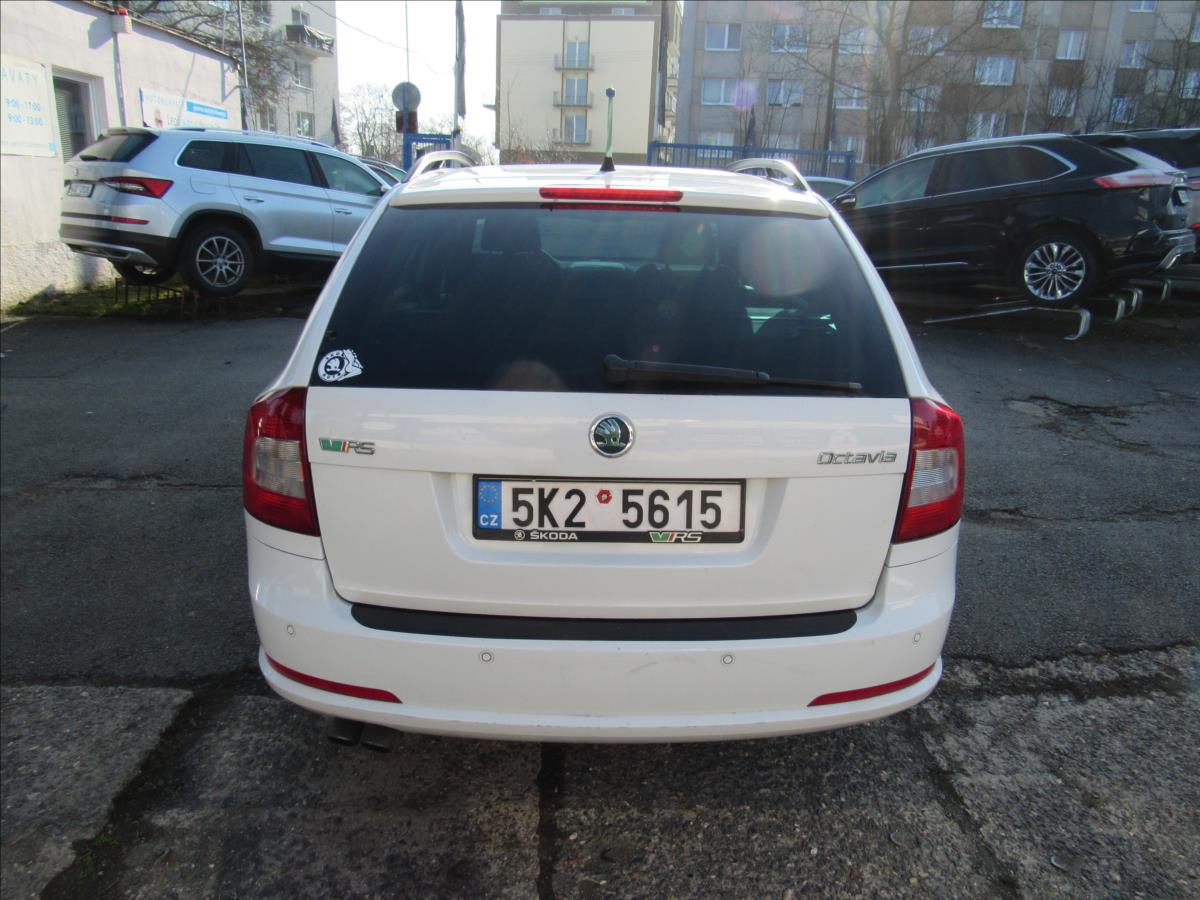 skoda-octavia-2-0-tsi-rs-147kw-combi - 4