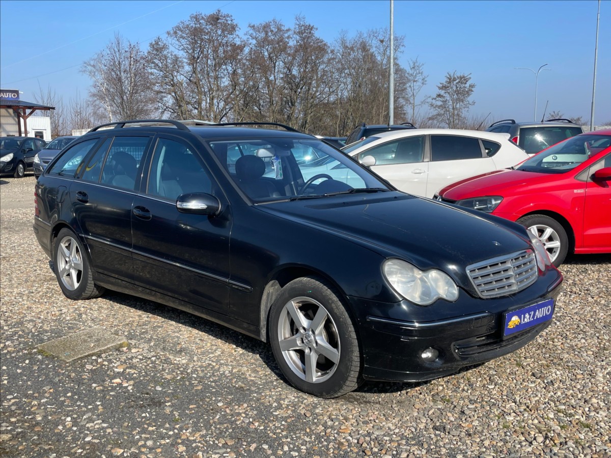 mercedes-benz-tridy-c-2-2-220-cdi - 4