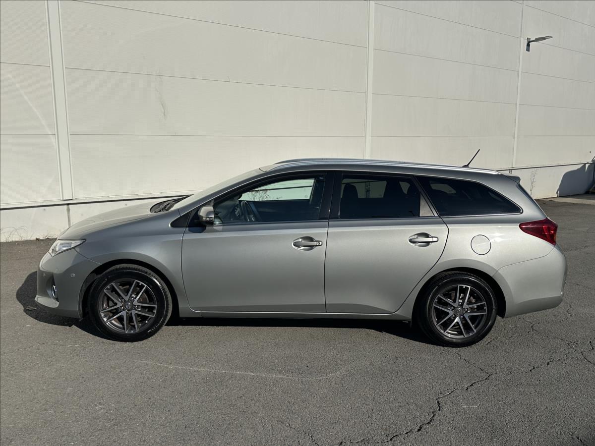 toyota-auris-1-6-exclusive-tazne - 7