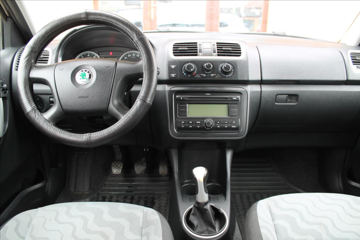 skoda-fabia-1-4-16v-63kw-1-maj - 8