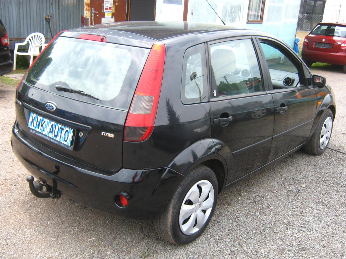 ford-fiesta-1-4-tdci-ghia - 5