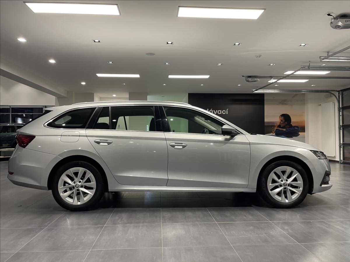 skoda-octavia-2-0-tdi-115k-combi-style - 4