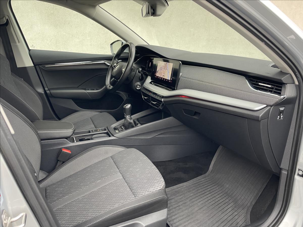 skoda-octavia-2-0-tdi-115k-combi-style - 6