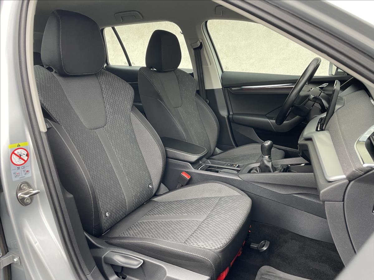 skoda-octavia-2-0-tdi-115k-combi-style - 7
