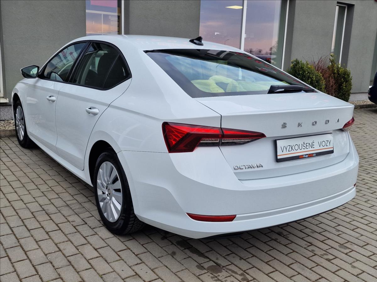 skoda-octavia-1-0-tsi-81kw-puvod-cr-1-maj - 7