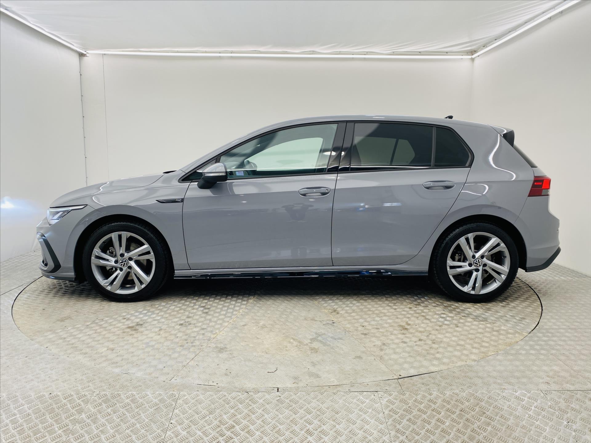 volkswagen-golf-1-5-r-line - 2