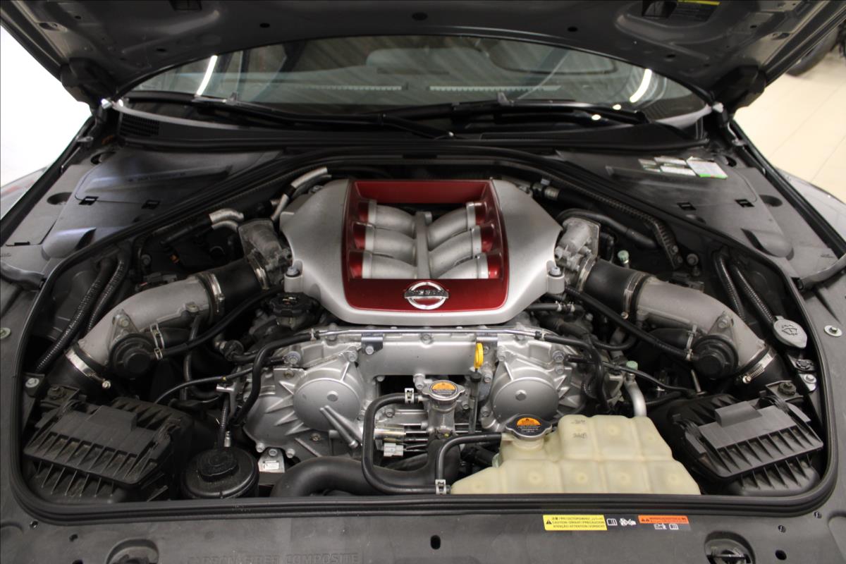 nissan-gt-r-3-8-gt-r-r35-cz-puvod-dph-top - 8