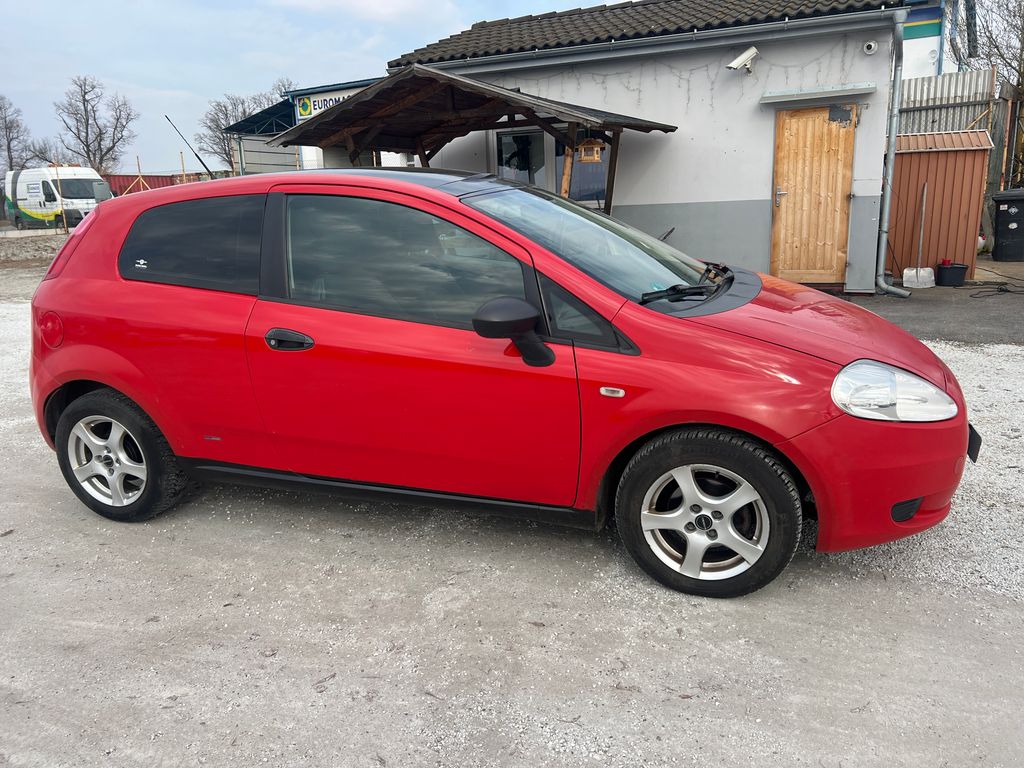 fiat-grande-punto-1-2-8v - 3