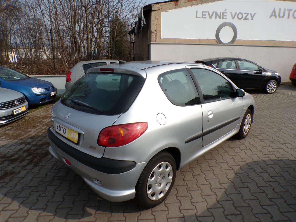 peugeot-206-1-4-i-1-majitel - 4