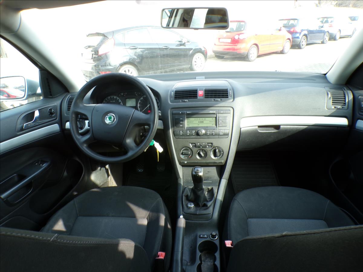 skoda-octavia-1-8-tsi-servisni-kniha - 6