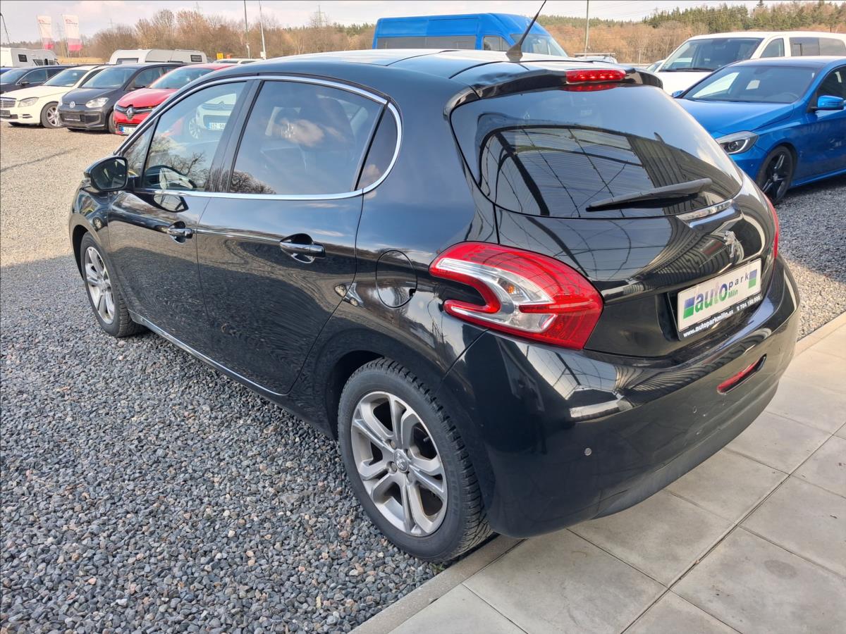 peugeot-208-1-6-hdi-84-kw-6-kvalt - 4