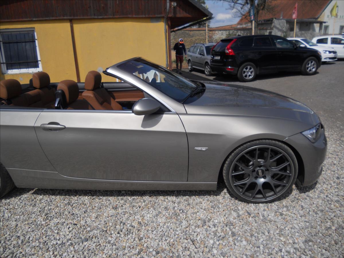 bmw-rada-3-3-0-325i-160kw-m-packet-cabrio - 3