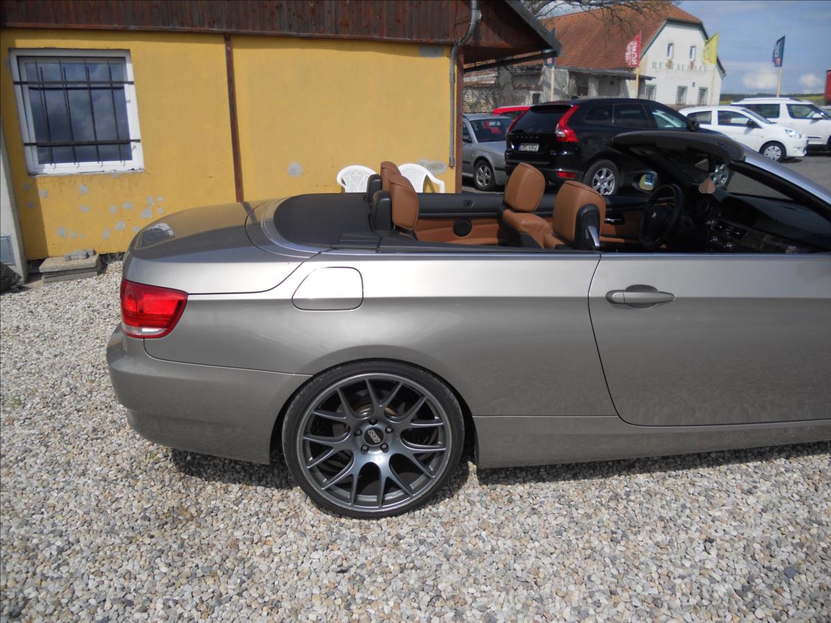 bmw-rada-3-3-0-325i-160kw-m-packet-cabrio - 4