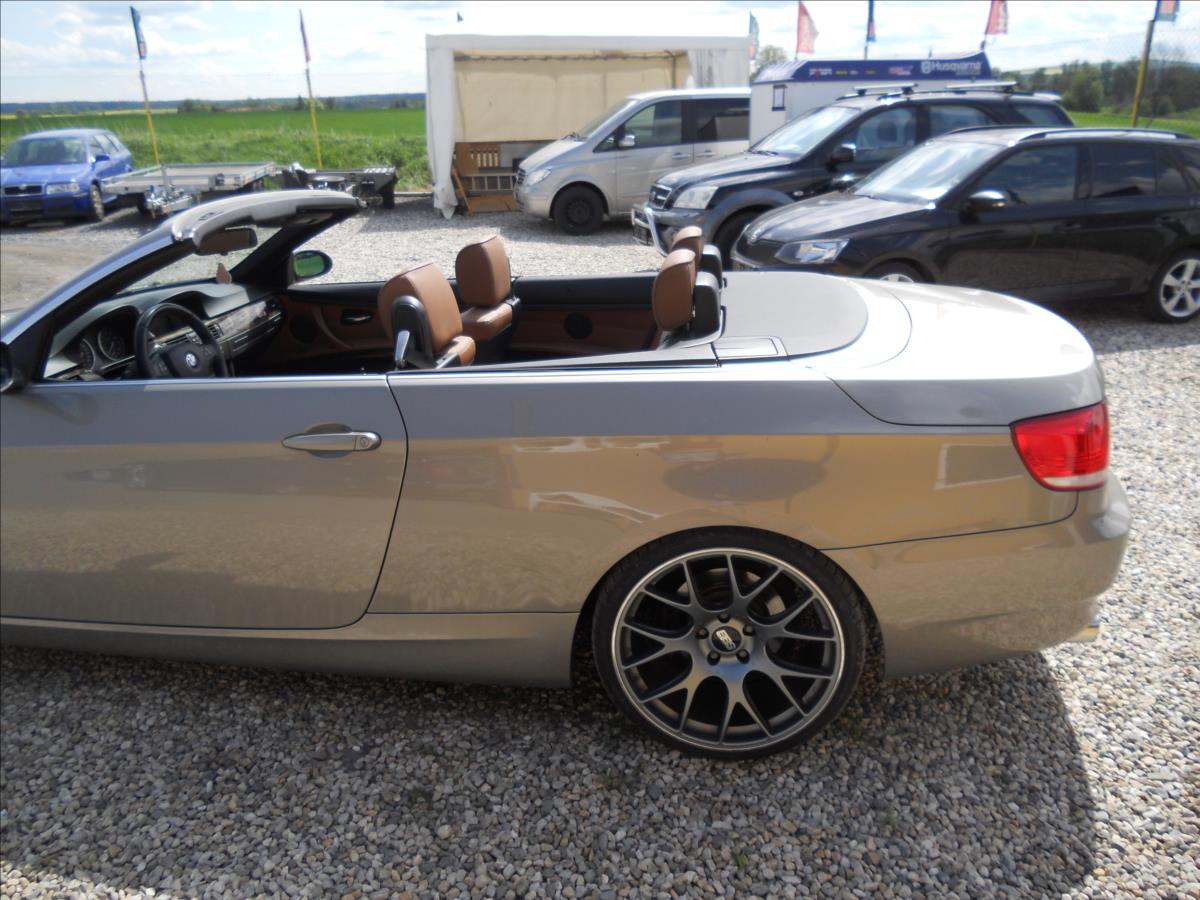 bmw-rada-3-3-0-325i-160kw-m-packet-cabrio - 8