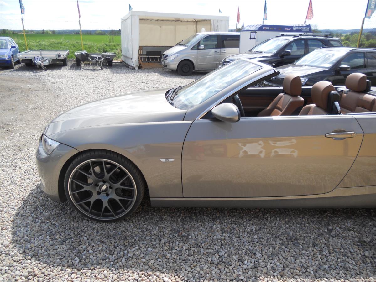 bmw-rada-3-3-0-325i-160kw-m-packet-cabrio - 9