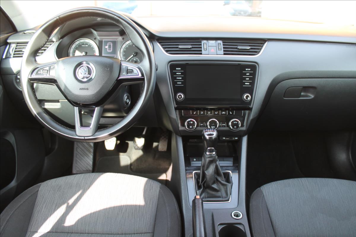 skoda-octavia-1-6-tdi-85kw-cr-1-maj-style - 6
