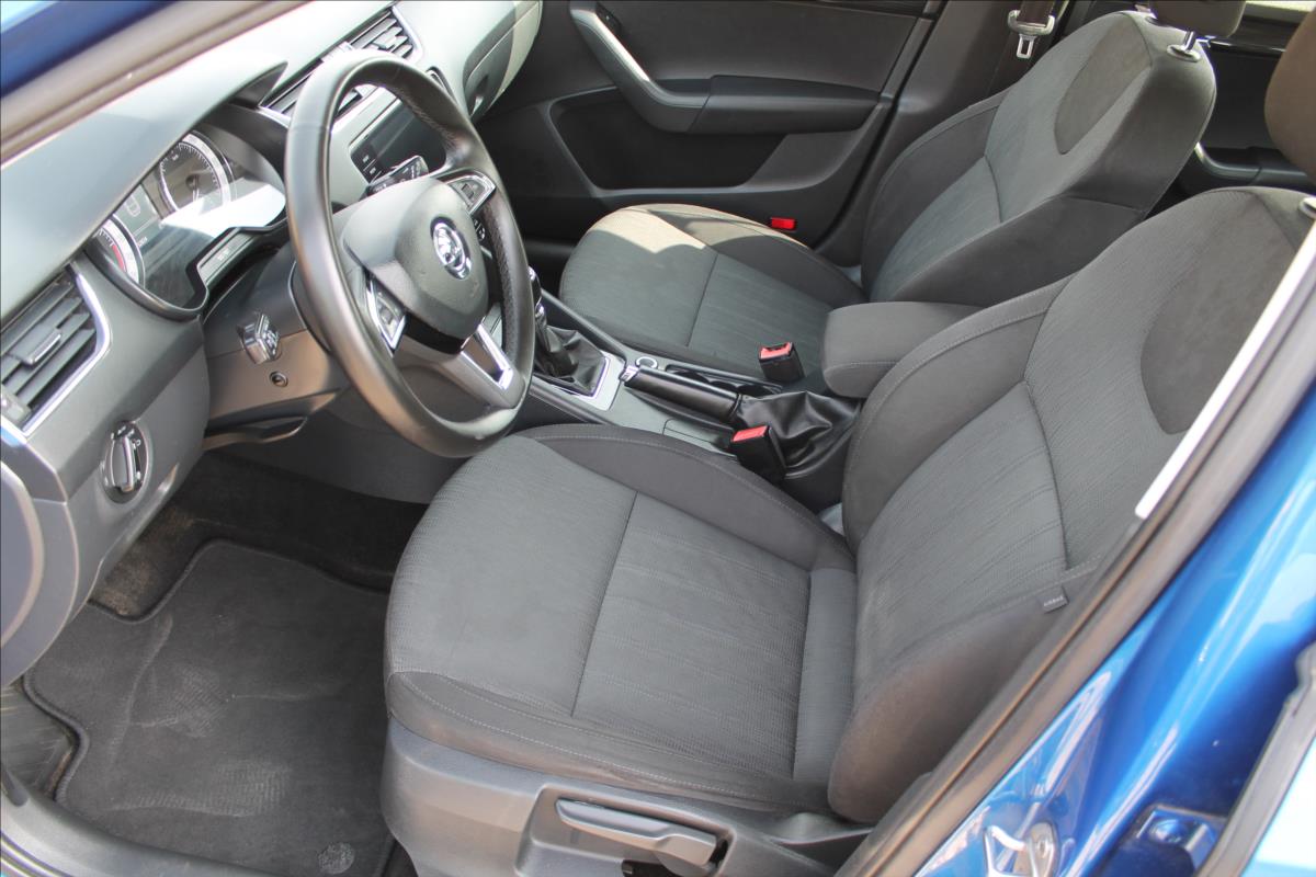 skoda-octavia-1-6-tdi-85kw-cr-1-maj-style - 8
