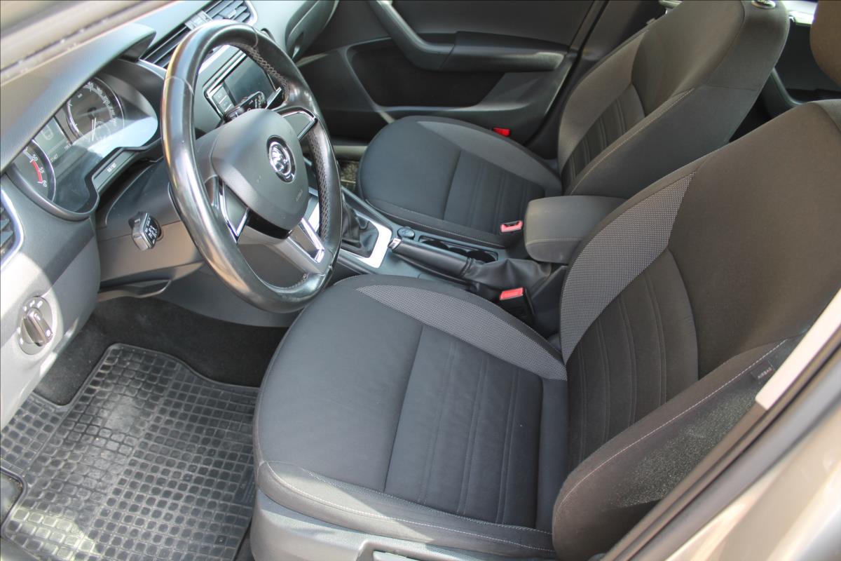 skoda-octavia-1-6-tdi-85kw-cr-ambition - 6
