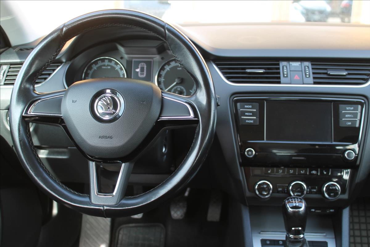 skoda-octavia-1-6-tdi-85kw-cr-ambition - 9