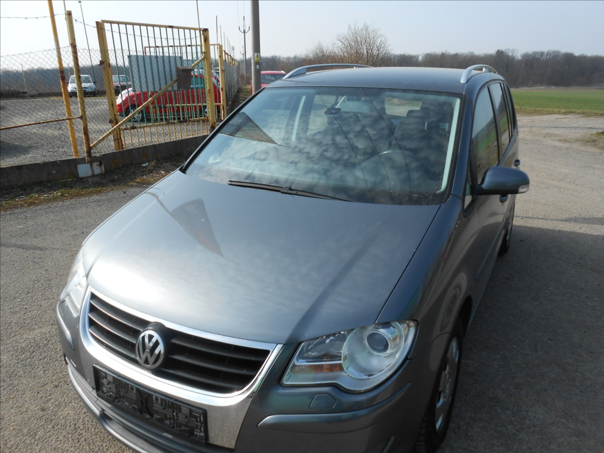 volkswagen-touran-2-0-103-kw-klima-historie - 4