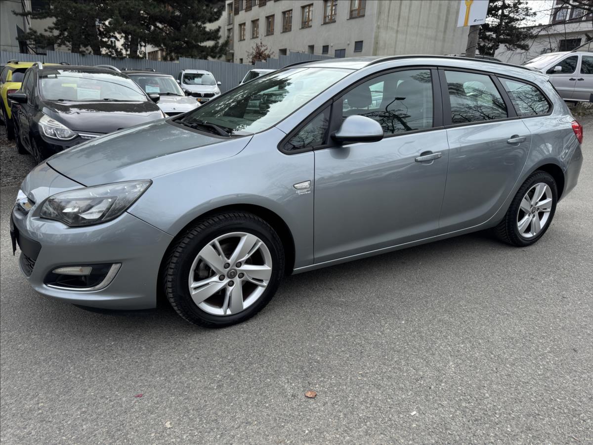 opel-astra-1-7-facelift-nove-pneu - 2