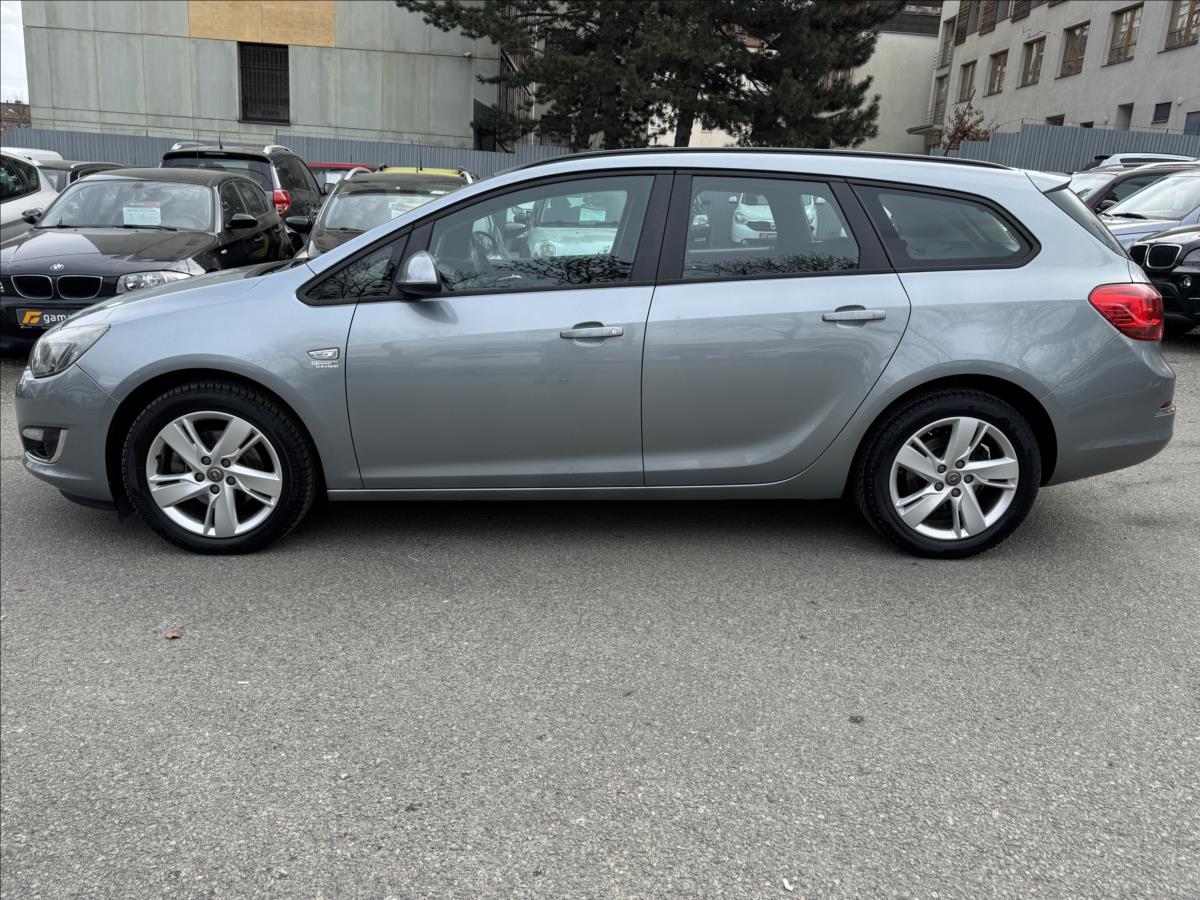 opel-astra-1-7-facelift-nove-pneu - 4