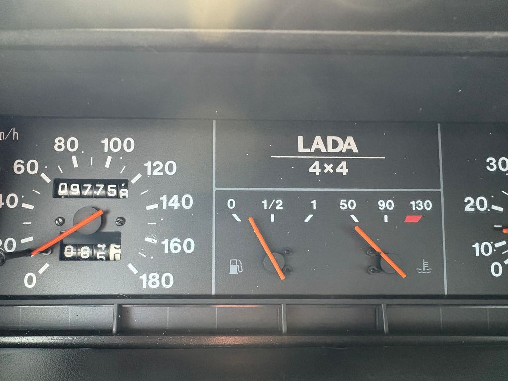 lada-niva-1-7-60kw-4x4-tazne - 7