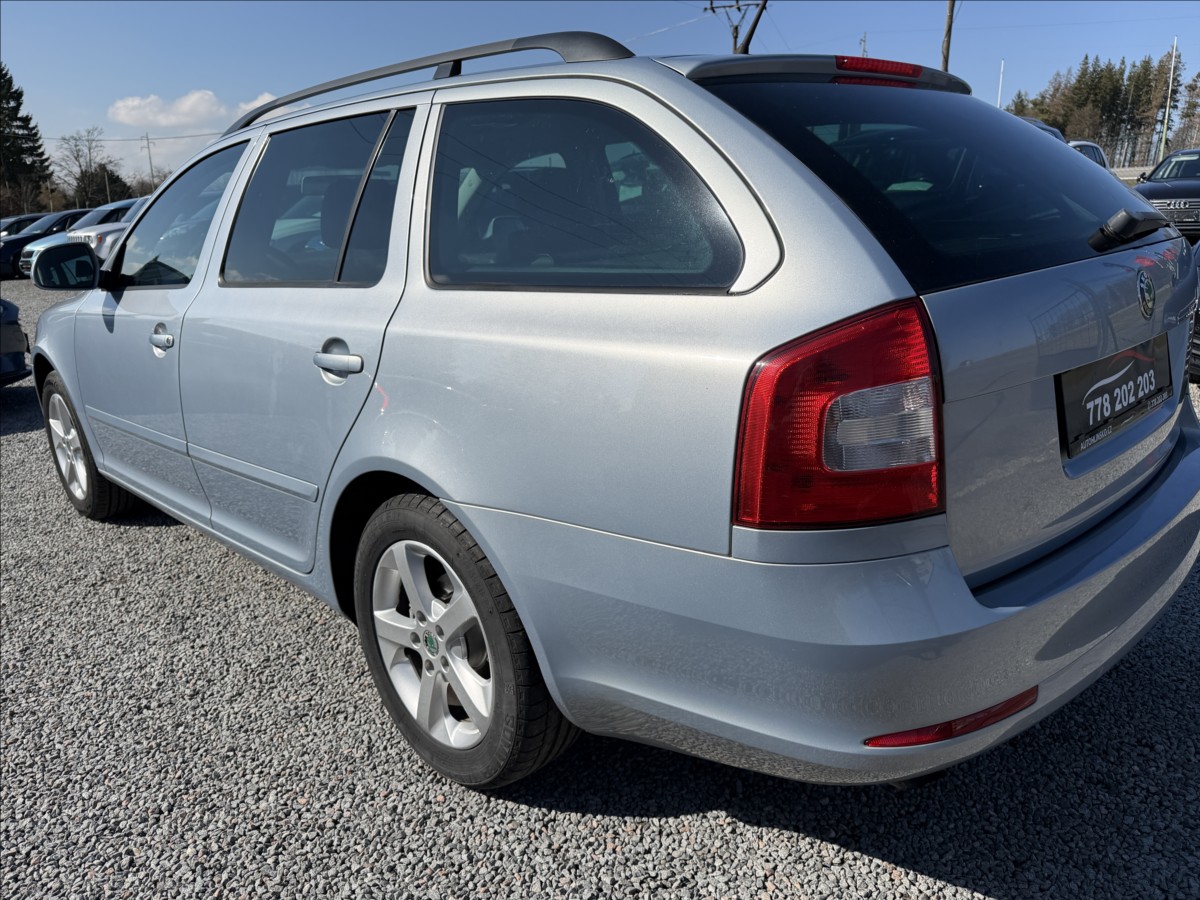 skoda-octavia-1-2-tsi-77-kw-ambiente - 4
