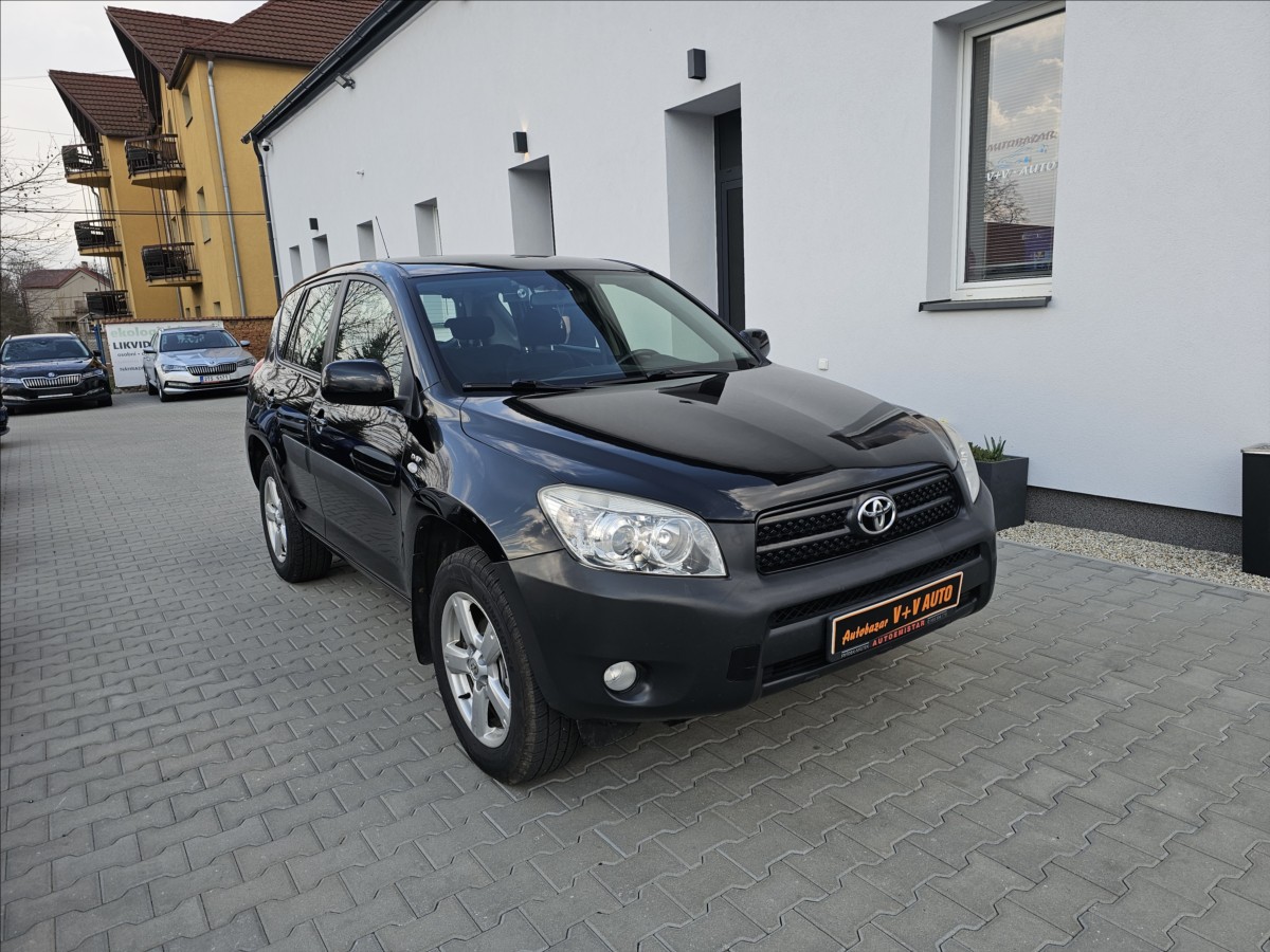 Toyota RAV4 2,2 D4D 100KW DIG.KLIMA TZ STK