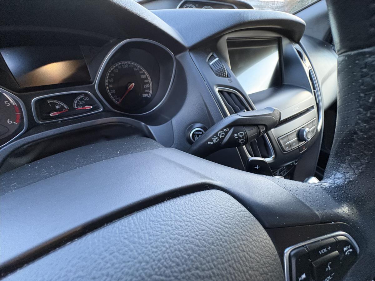 ford-focus-2-0-tdci-st-136kw-xen-sibr-nav - 7