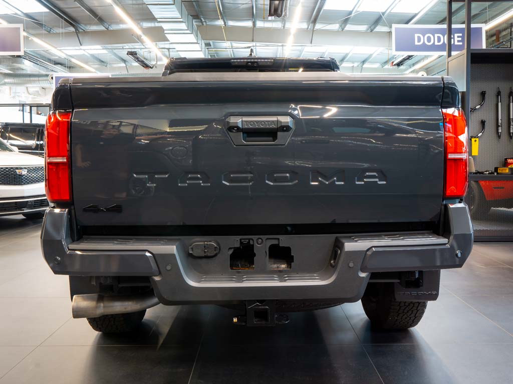 toyota-tacoma-2-4-off-road-premium-4x4 - 3